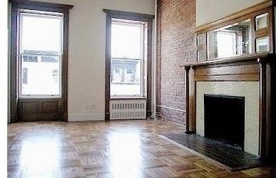 Building Photo - 122 W 80th St
