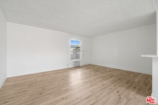 Building Photo - 1420 S Bedford St