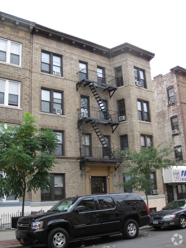 Building Photo - 61-12 Madison St