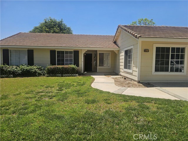 Foto del edificio - 890 N Driftwood Ave