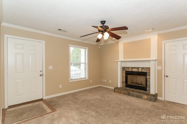 Foto del edificio - 1318 N Hampton Dr