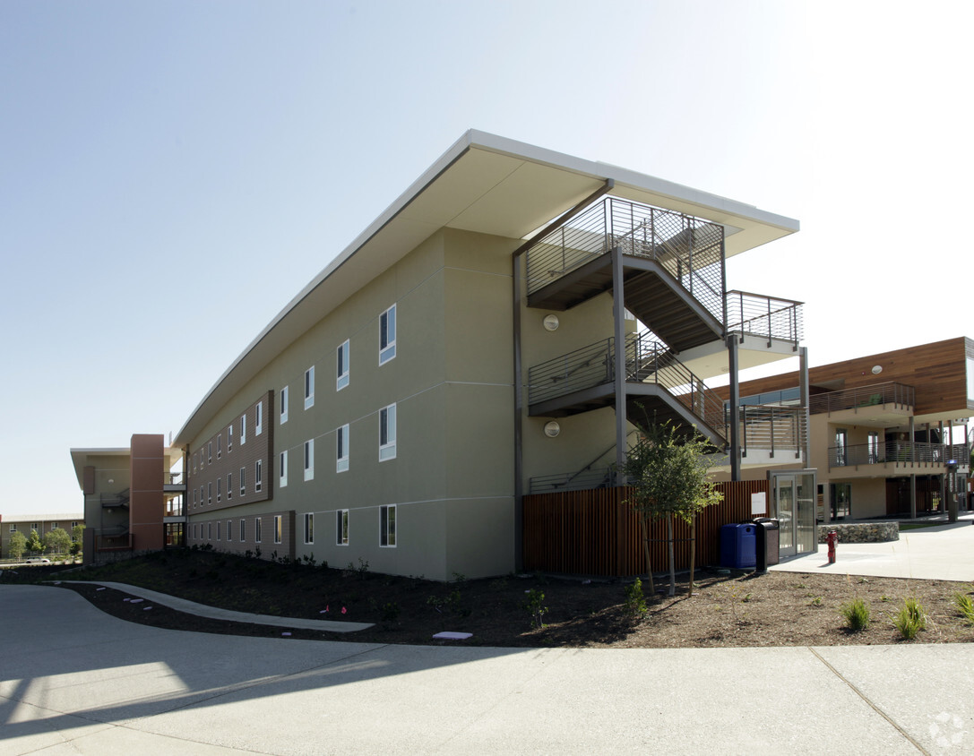 Foto del edificio - Pitzer Hall