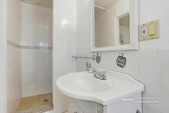 Building Photo - 210 N Delaware St