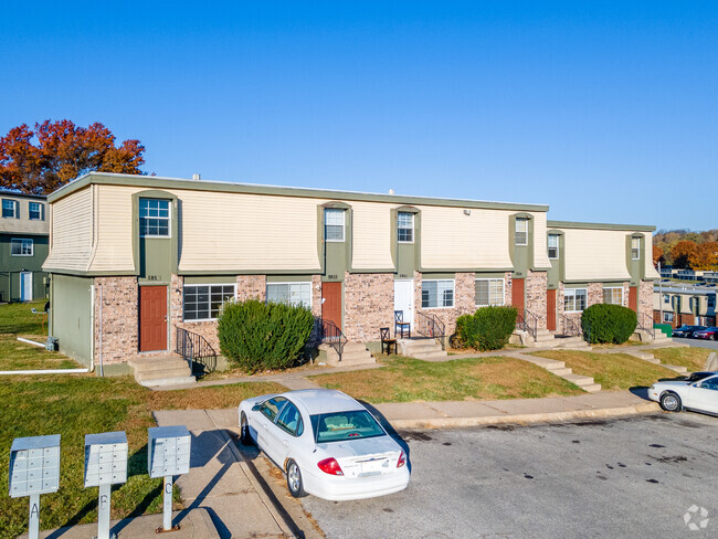 Foto del edificio - Green Village Townhomes