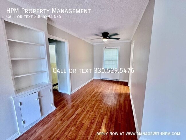 Building Photo - 20845 Chagrin Blvd