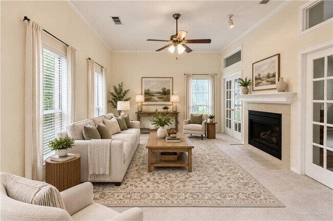 Foto del edificio - 10950 Pinehigh Dr