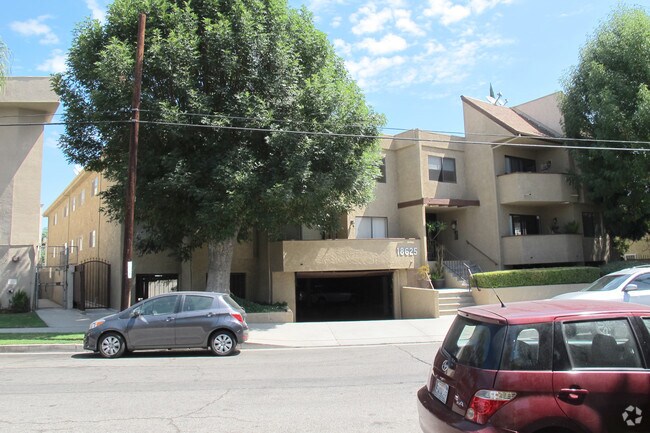 Foto del edificio - Clark Apartments
