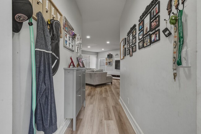 Foto del edificio - 310 NW 207th Way