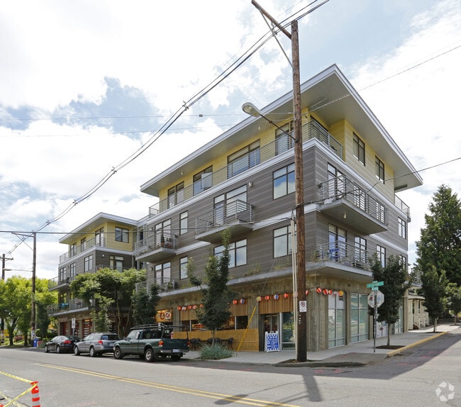 Move the House Apartments Apartments Portland, OR