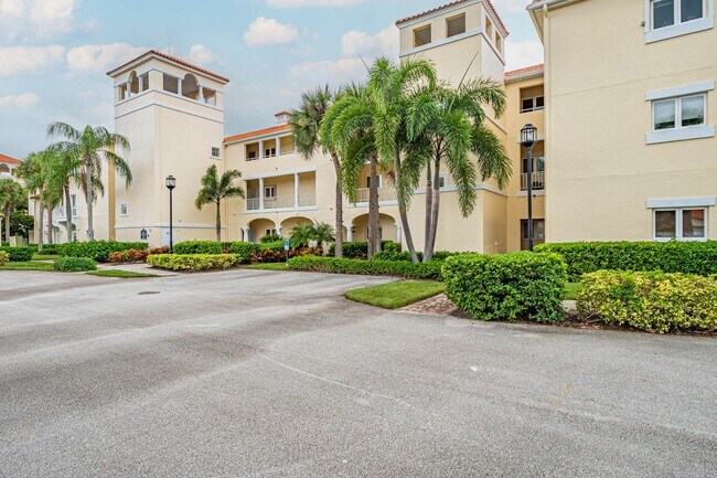 Building Photo - 5075 Harmony Cir