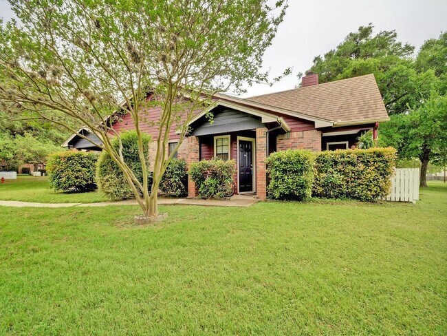 Building Photo - 1601 Faro Dr