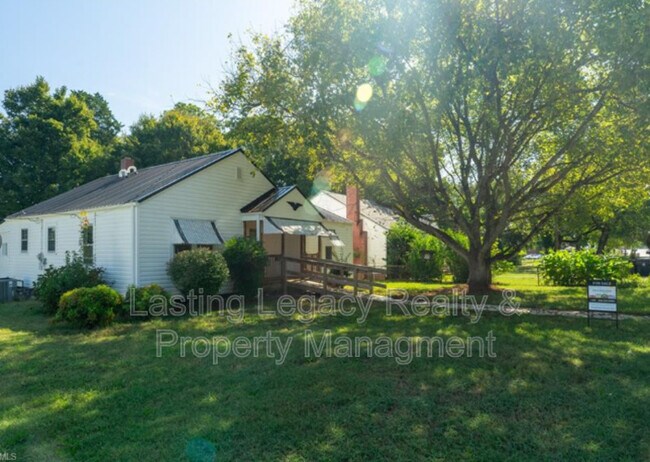 Foto del edificio - 26 Harrington Ave