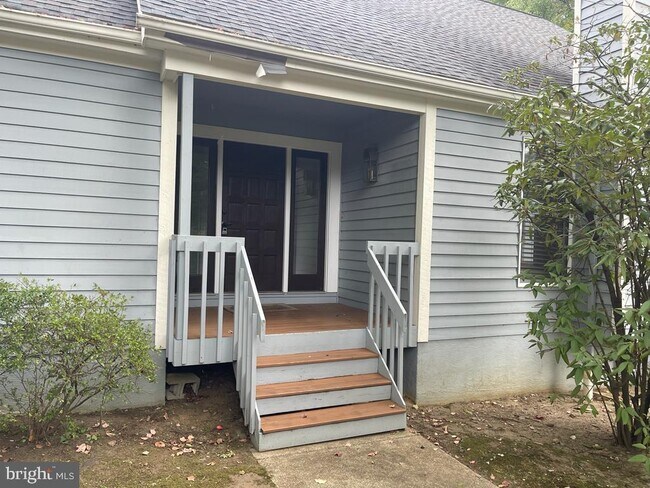 Foto del edificio - 2901 Winters Chase Way