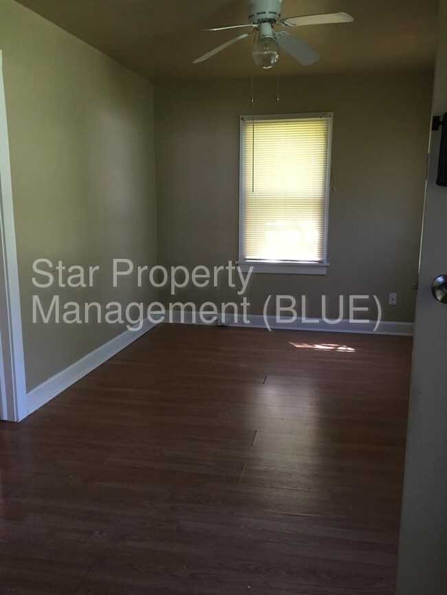 Foto del edificio - 7815 E 86th St