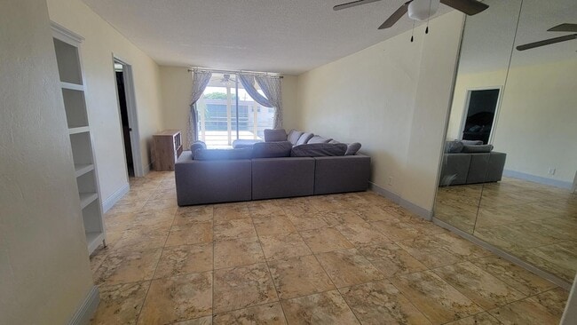 Foto del edificio - 4500 N Federal Hwy