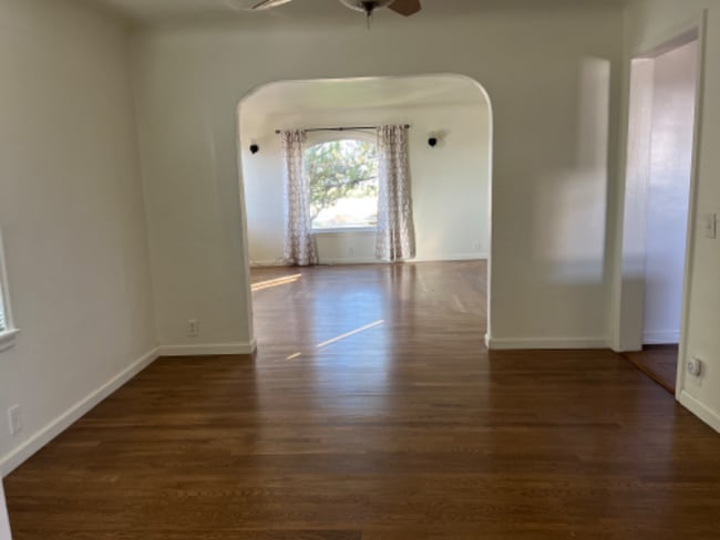 Building Photo - 9286 S Elm Ave