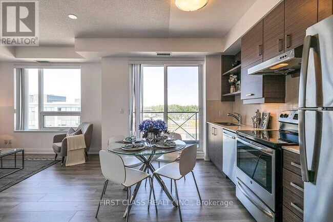 Photo du bâtiment - 8200-8200 Birchmount Rd