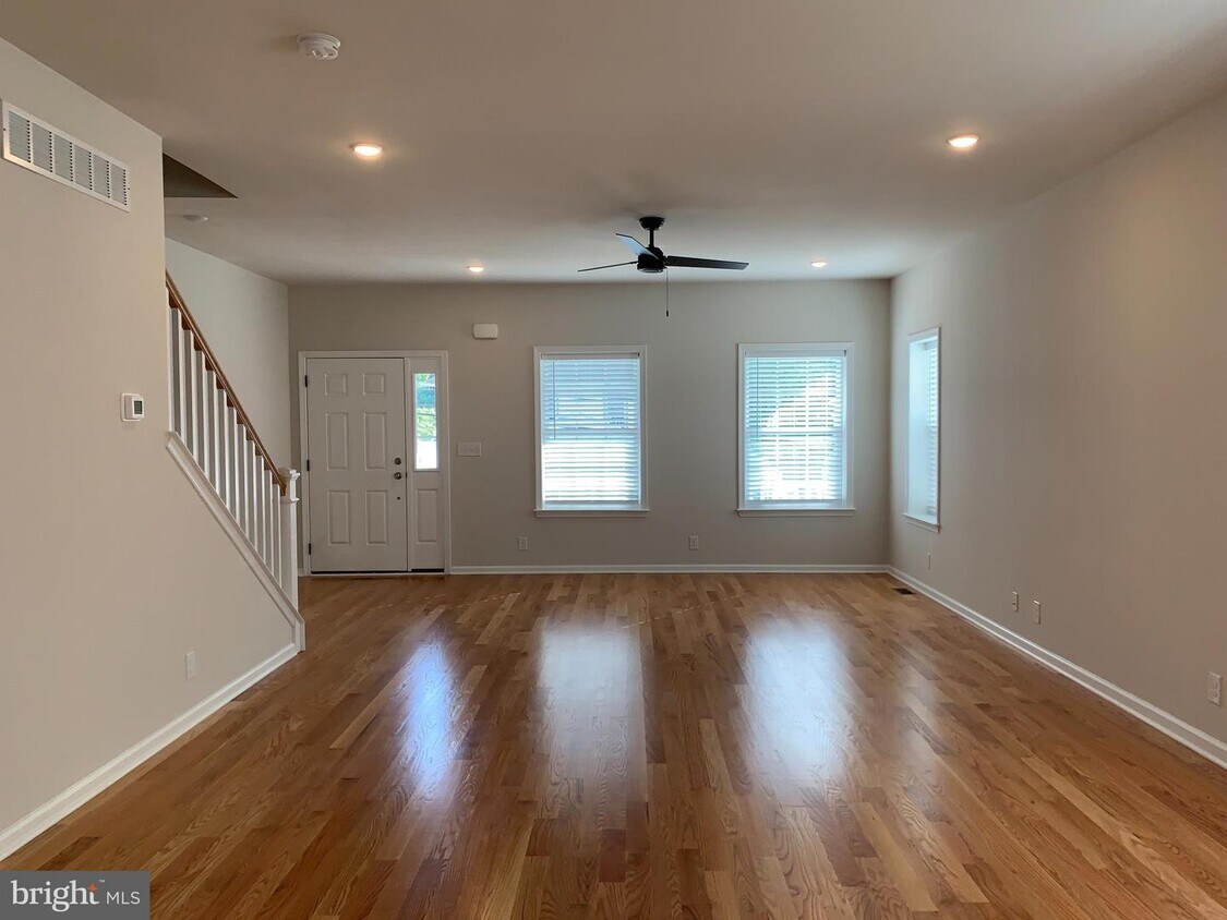 327 Maple Ave, Ambler, PA 19002 House Rental in Ambler, PA