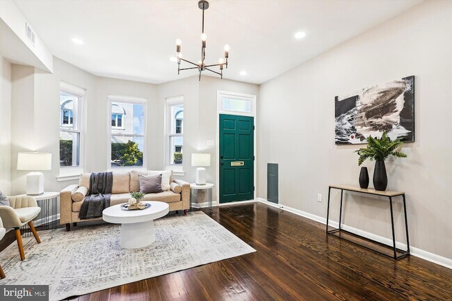 Foto del edificio - 617 Elliott St NE