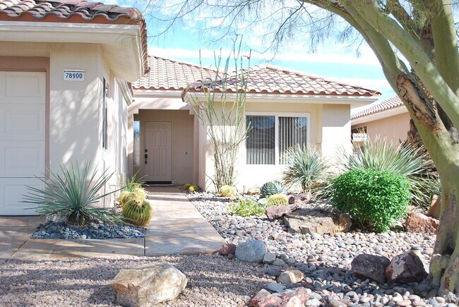 Foto del edificio - 78900 Champagne Ln