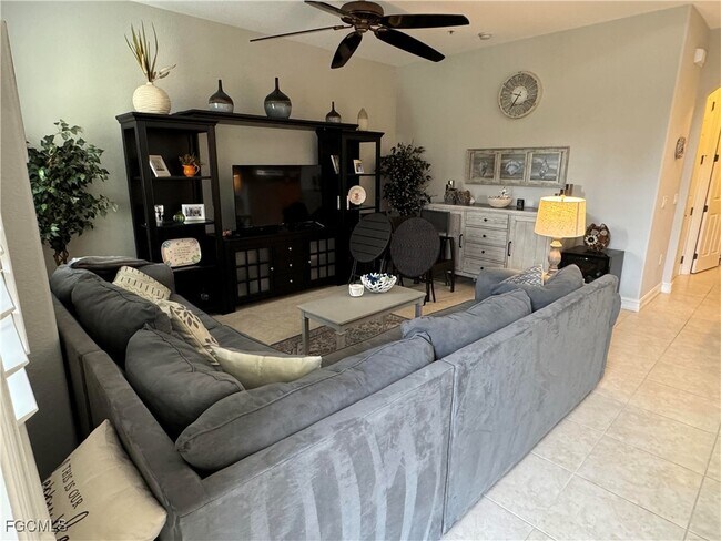 Foto del edificio - 8346 Esperanza Street