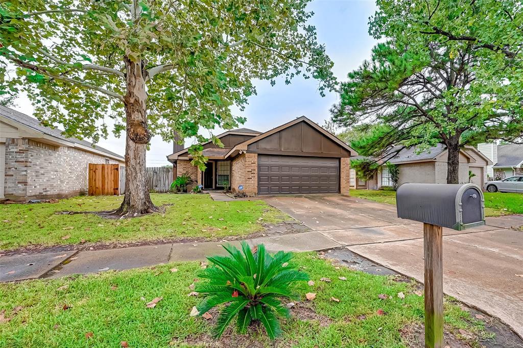 Foto principal - 17435 Glenmorris Dr