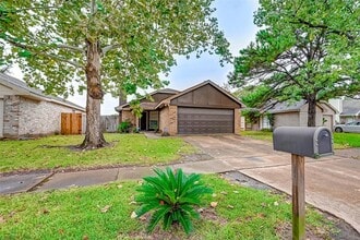 Building Photo - 17435 Glenmorris Dr