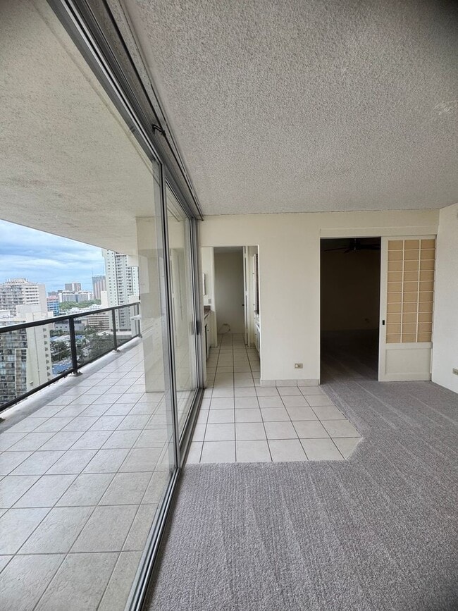 Building Photo - 444 Nahua St