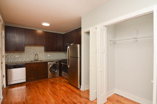Foto del edificio - 45-545 W Chestnut St