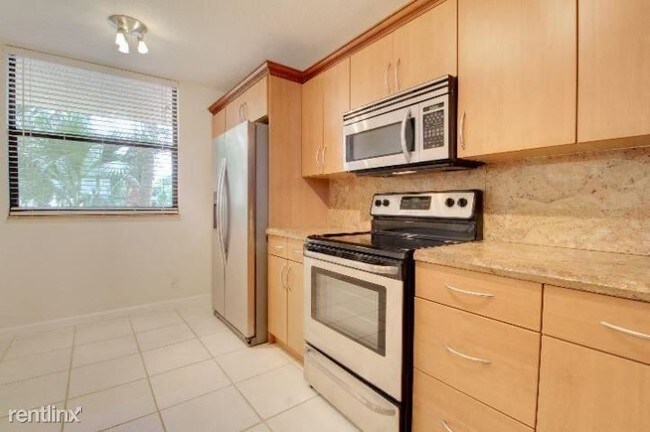 Foto del edificio - 2070 Homewood Blvd