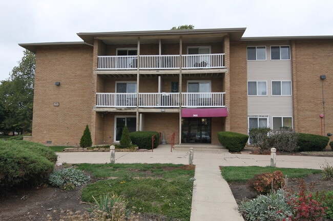 Building Photo - 960 Beau Dr