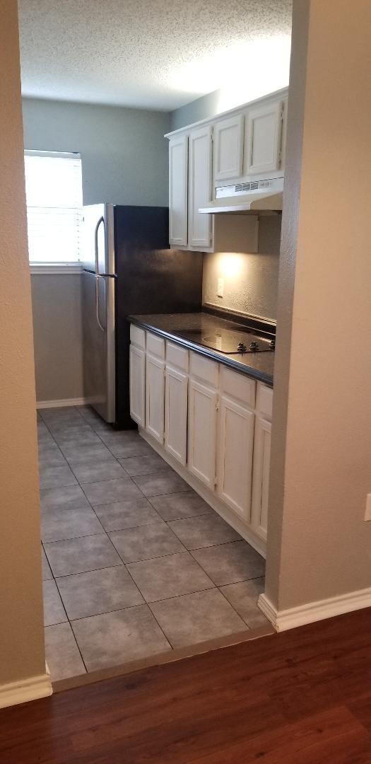 Foto del edificio - 9254 Forest Ln