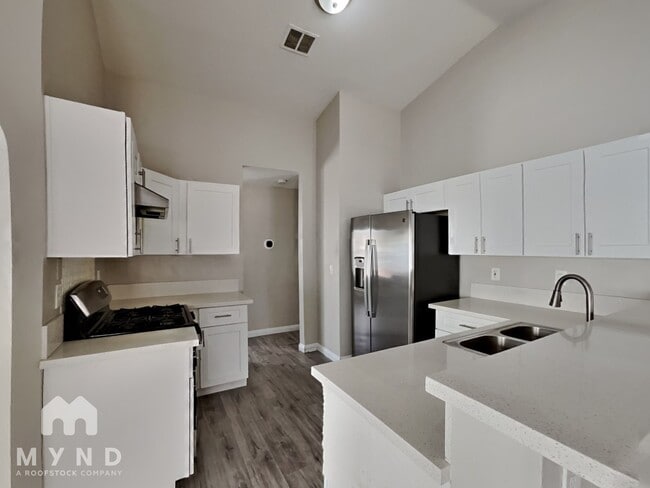 Building Photo - 5681 Odessa Dr