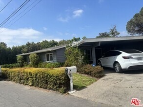 Building Photo - 645 Walther Way