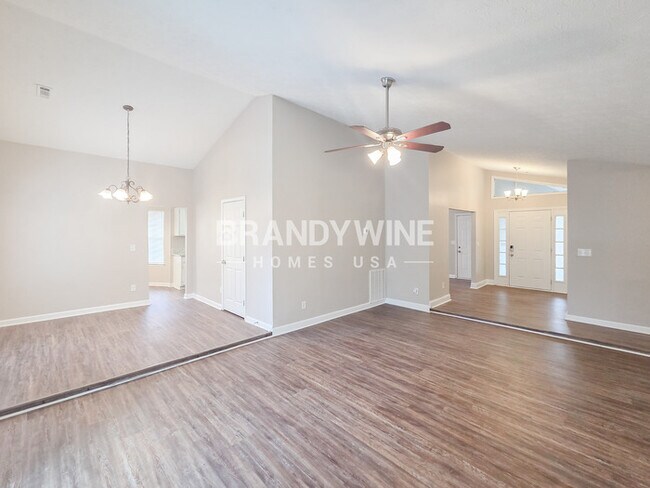 Foto del edificio - 2525 Hallie Mill Rd