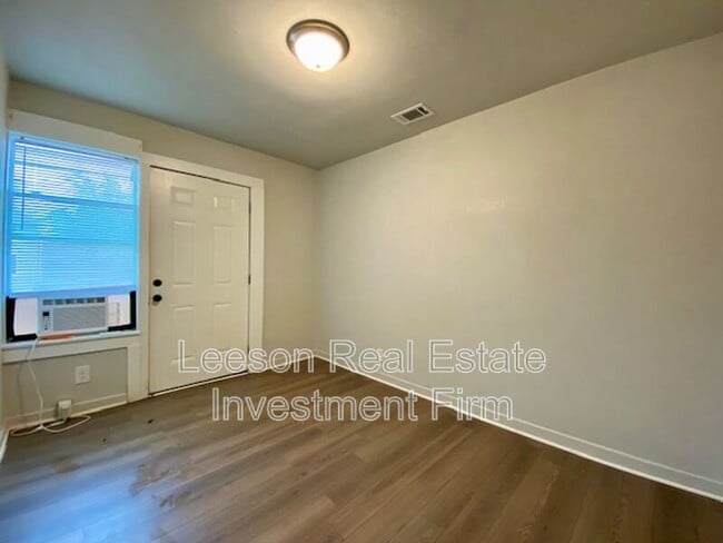 Building Photo - 2632-2634 Foster St