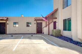 Building Photo - 4208 Ave Palermo