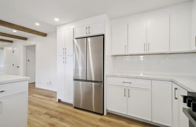 Foto del edificio - 23681 Cavanaugh Rd