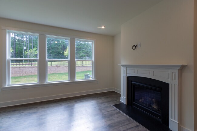 Foto del edificio - 493 Clark Creek Ln