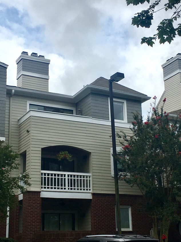 1021 Brighthurst Dr, Raleigh, NC 27605 Condo for Rent in Raleigh, NC