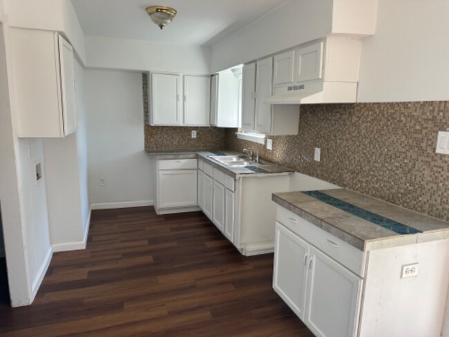 Building Photo - 7941 Woodshire Dr