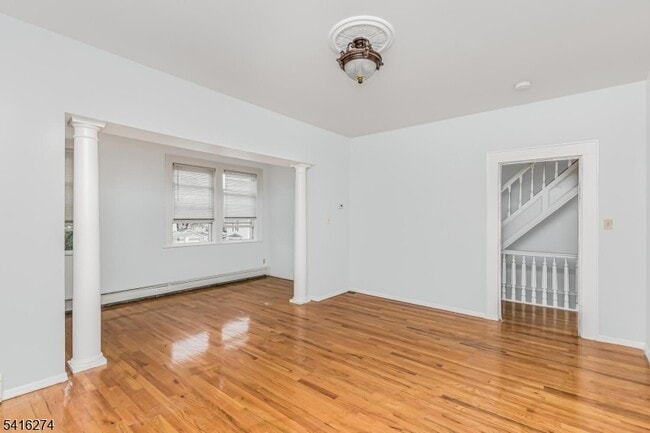 Building Photo - 57 Clinton Pl