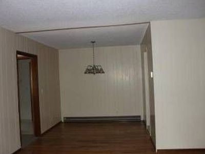 Building Photo - 3147 Wildwood Dr