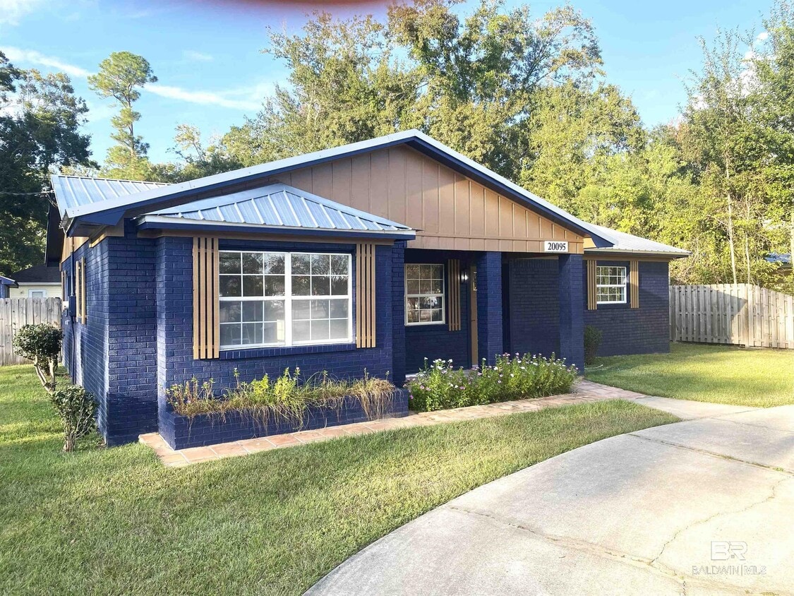 Foto principal - 20095 Dotson St