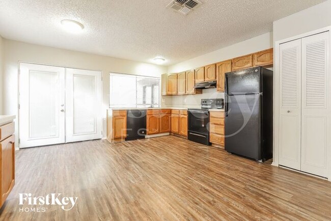 Foto del edificio - 7123 Glen Creek