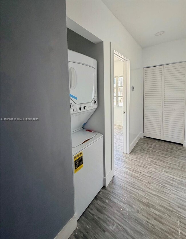 Foto del edificio - 753 NW 22nd Ct