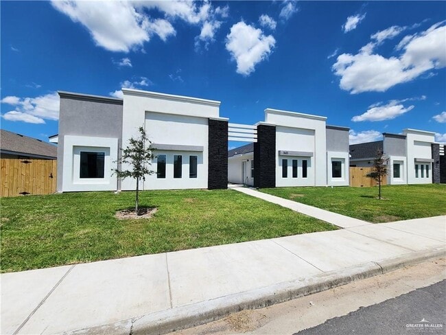 Building Photo - 22 Frio Ave