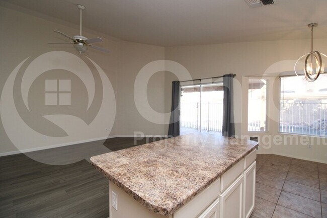 Building Photo - 656 W Nopal Ave