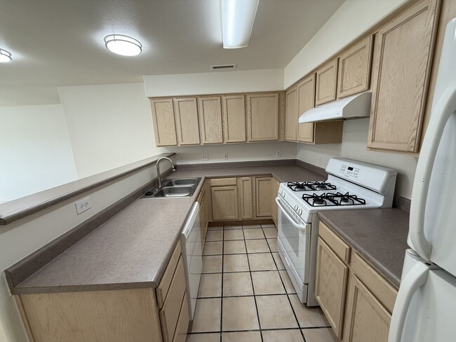 Kitchen - 7080 E Pueblo Ave