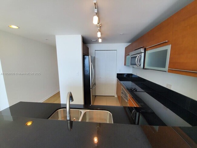 Foto del edificio - 253 NE 2nd St